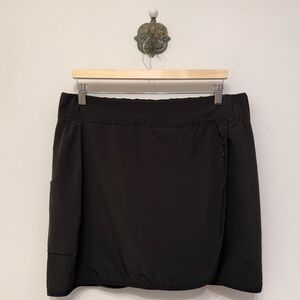 Columbia Black Hike Bike Short Skort Women’s Sz Large Moisture Wicking Athletic